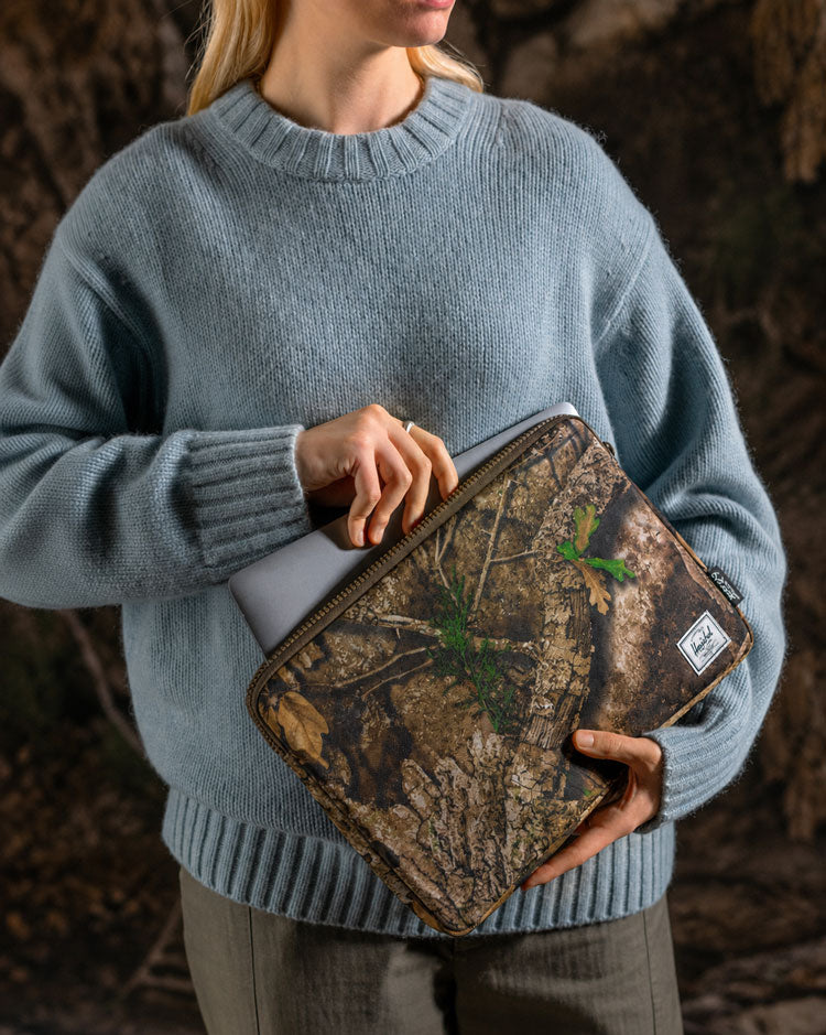 Realtree® Anchor 15-16 Inch Sleeve